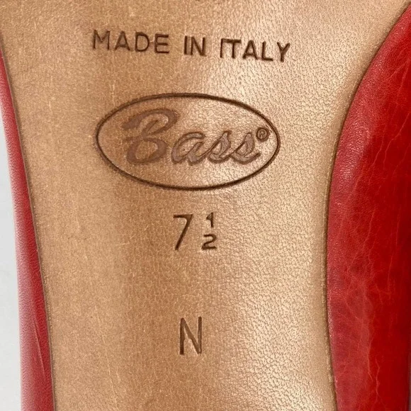 Vintage 80s Red Leather Wood Stacked Kitten Heel Pumps - Picture 11 of 14